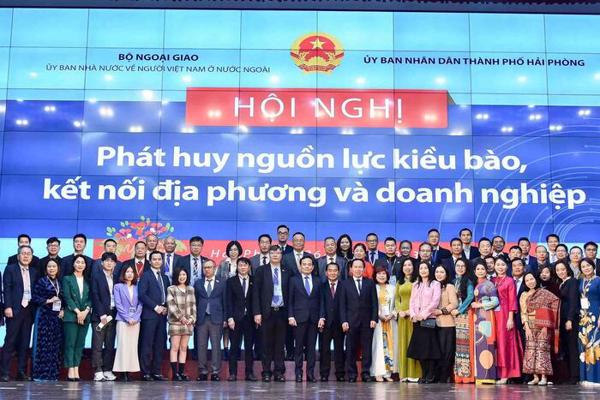 Khai mạc Hội nghị Phát huy nguồn lực kiều bào, Kết nối địa phương và doanh nghiệp 