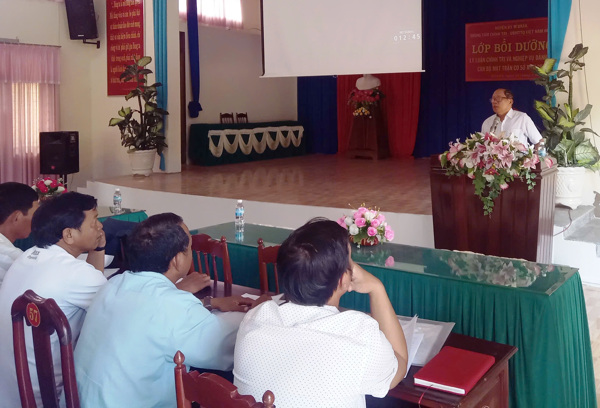 Huyện hội M'Đrắk tổ chức hội nghị tập huấn
